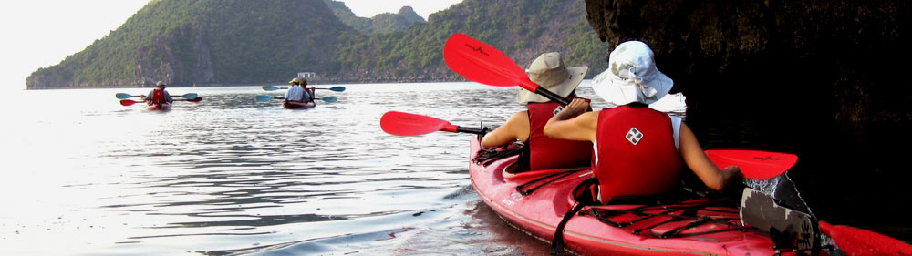 kayaking in Halong Bay