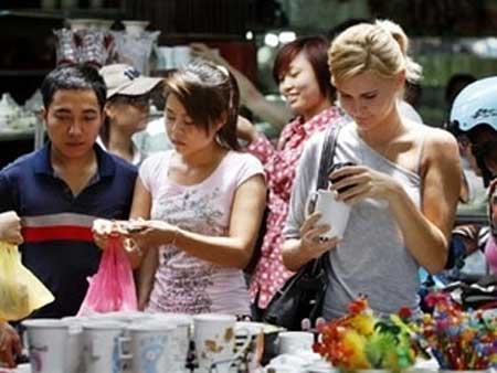 Hanoi transforms craft villages into tourist sites
