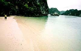 Ba Trai Dao Beach