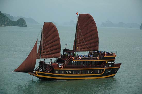 Quang Ninh attracts 2.2 million foreign arrivals 