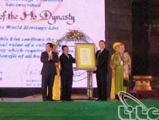 Ho Dynasty Citadel receives world heritage certificate 
