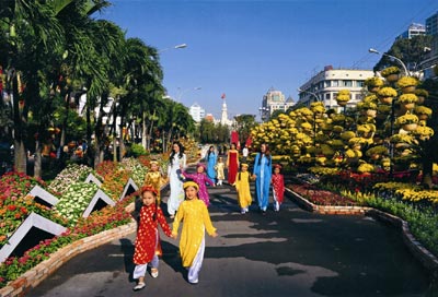 Decoration of Nguyen Hue Street for Tet Festival 