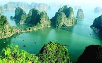 Halong Bay becomes one of The New 7 Wonders of nature 